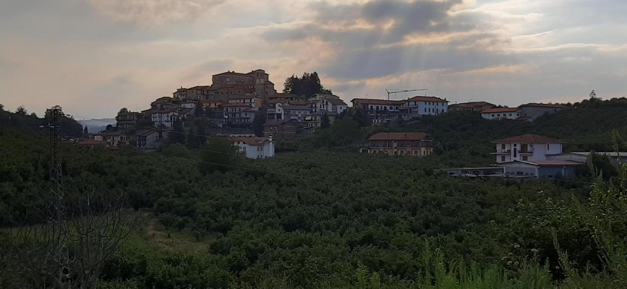 Ristorante Albergo Da Maurizio Cravanzana Kültér fotó