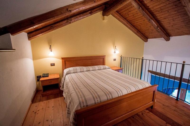 Ristorante Albergo Da Maurizio Cravanzana Kültér fotó