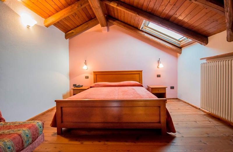 Ristorante Albergo Da Maurizio Cravanzana Kültér fotó