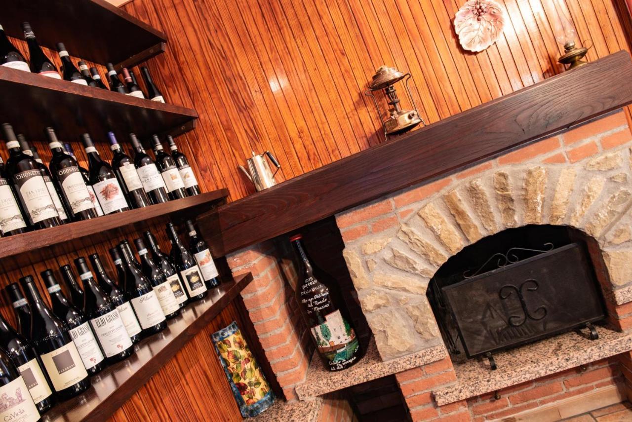 Ristorante Albergo Da Maurizio Cravanzana Kültér fotó