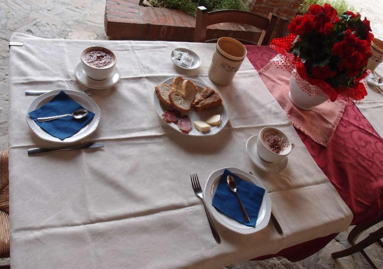 Ristorante Albergo Da Maurizio Cravanzana Kültér fotó