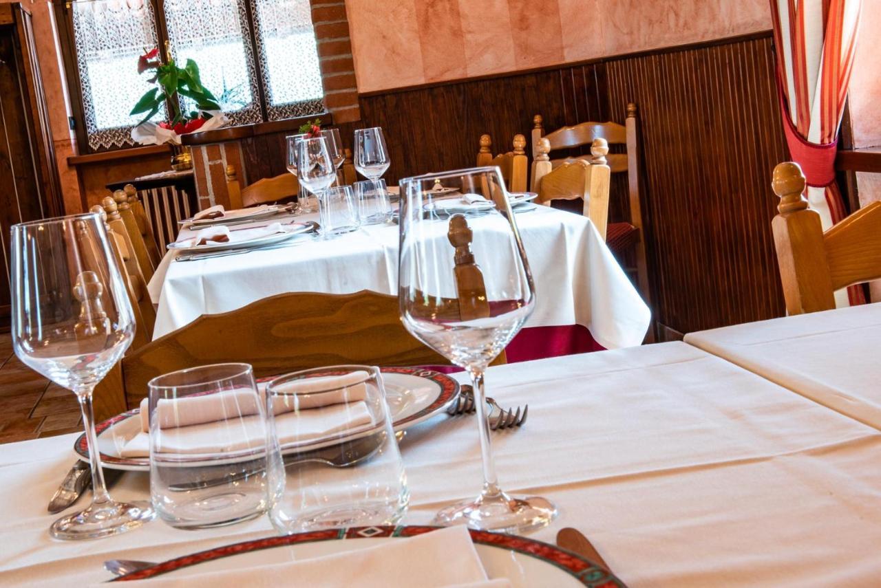 Ristorante Albergo Da Maurizio Cravanzana Kültér fotó